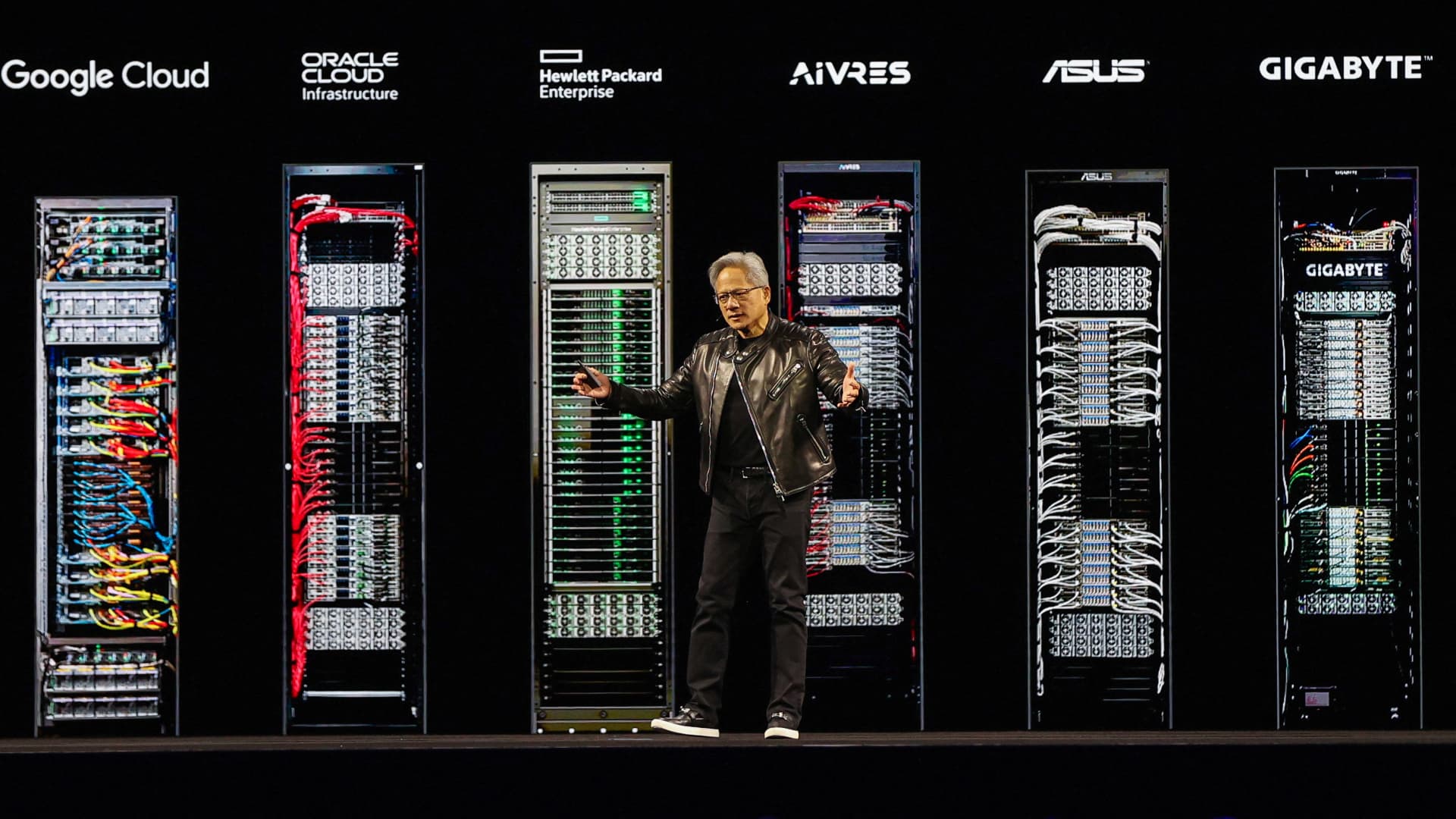 AI Investments Fuel Economic Growth While Numerous Businesses Struggle to Survive – Mirror Brief